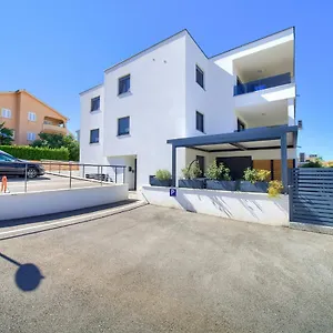Nadica Deluxe Apartment